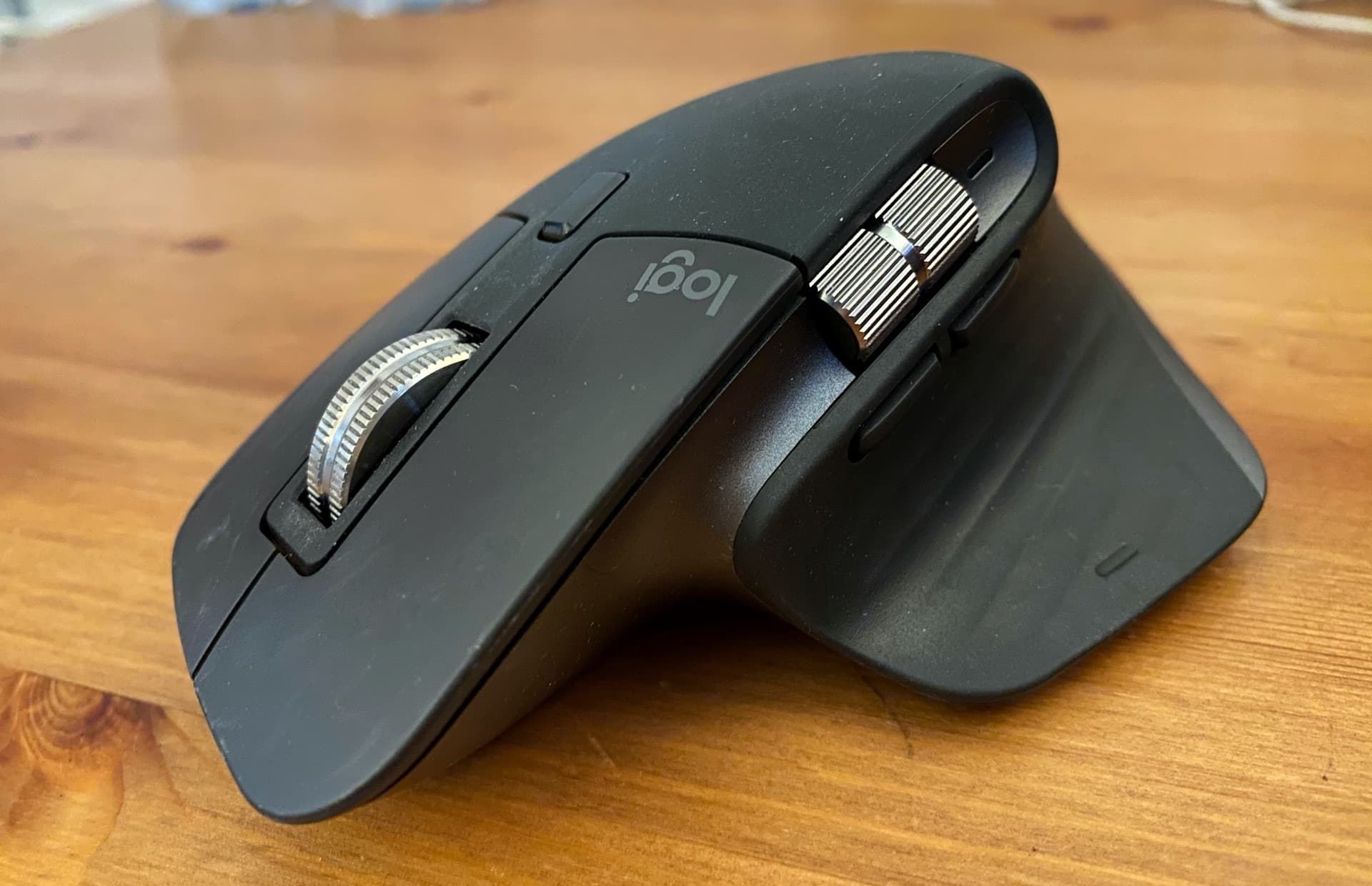 Logitech MX Master 3 ماوس لاسلكي